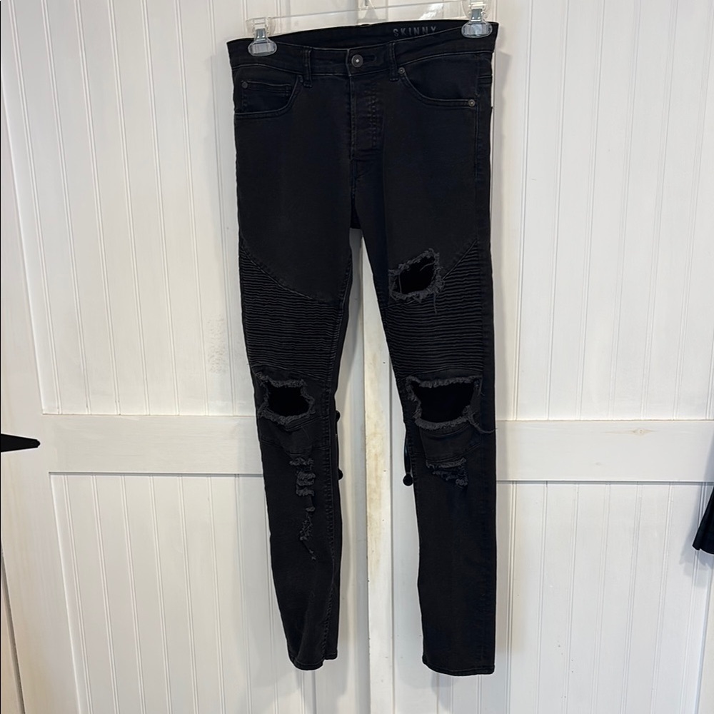 Divided H&M Black Distressed, button fly, Skinny Jeans size 30